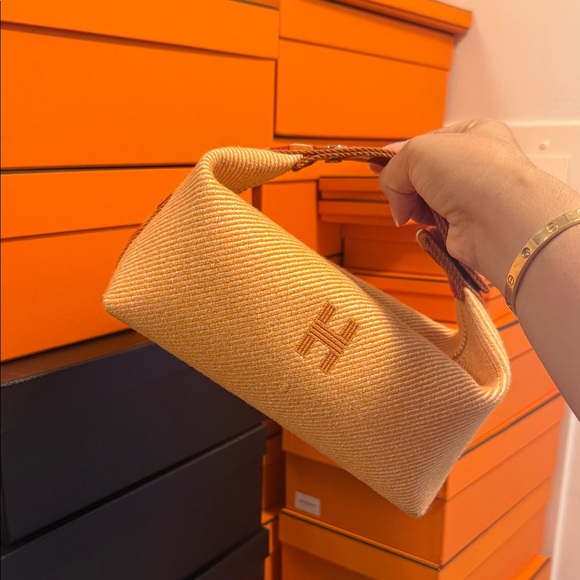 Hermes Tan Cosmetic Bag with Red Handle - Picture 7 of 10